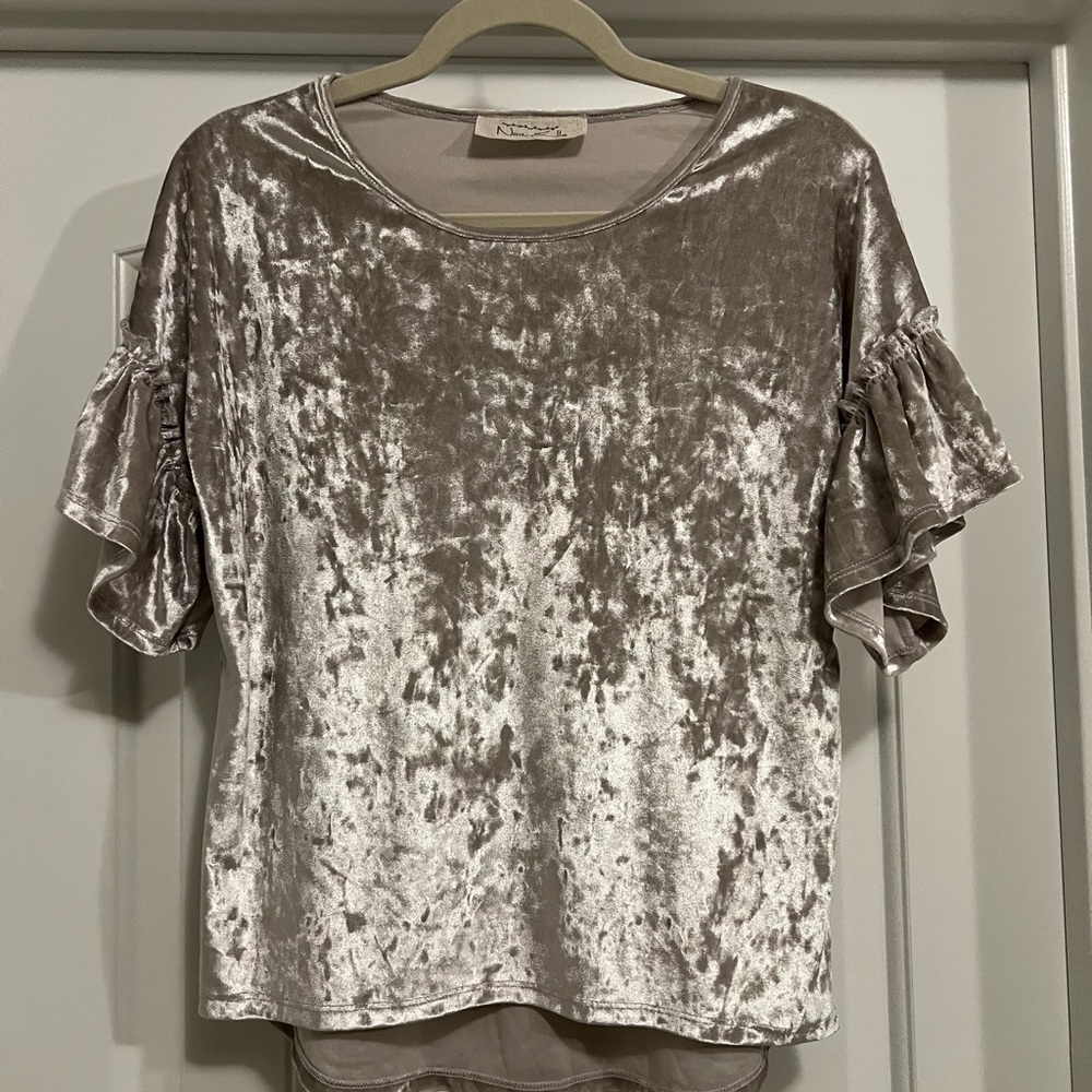 Noa Elle Crushed Velvet Top Silver Gray Ruffle Sleeve Romantic Glam Boho